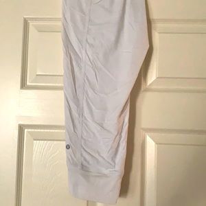 Lululemon Athletica dance studio jogger capri